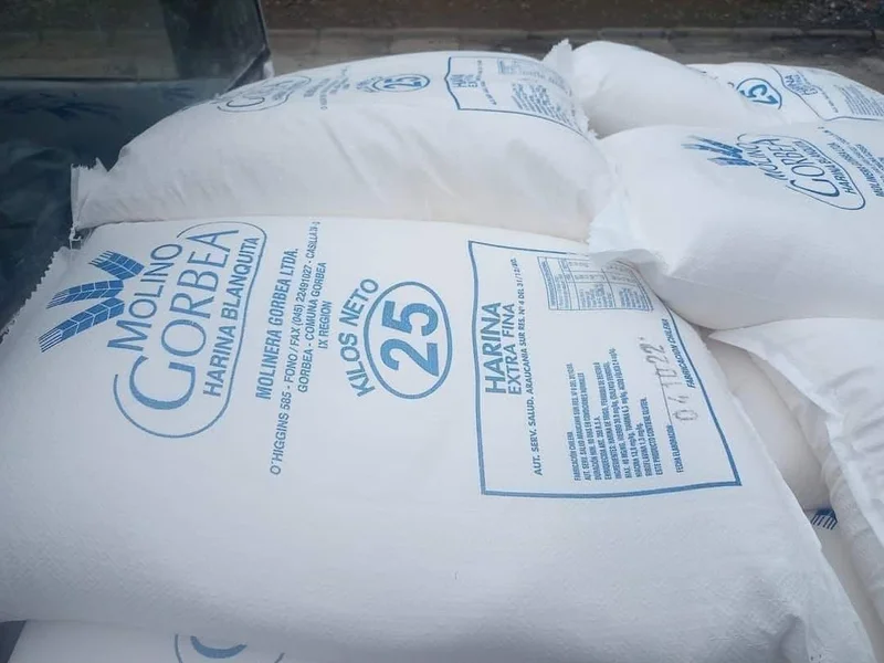 Sacos Molino Gorbea con etiqueta de harina extra fina de 25 kg